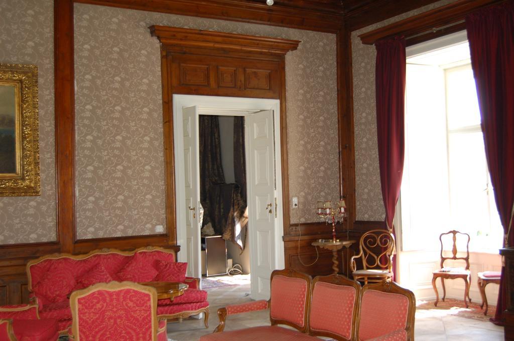 Gaestehaus Schloss Aschach Aschach an der Donau Bagian luar foto