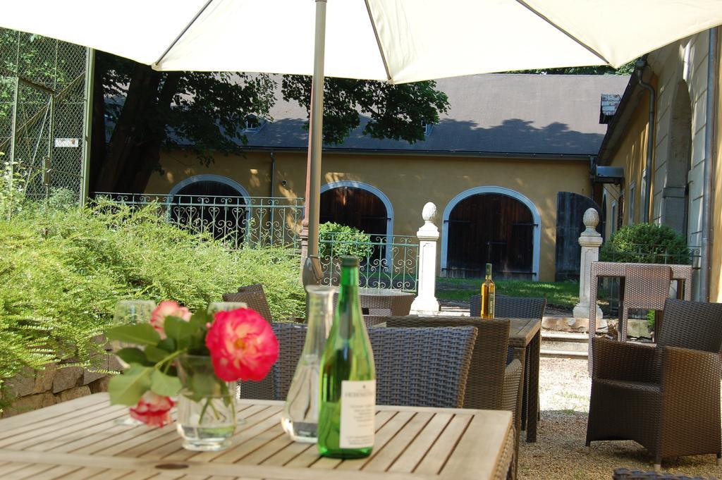 Gaestehaus Schloss Aschach Aschach an der Donau Bagian luar foto